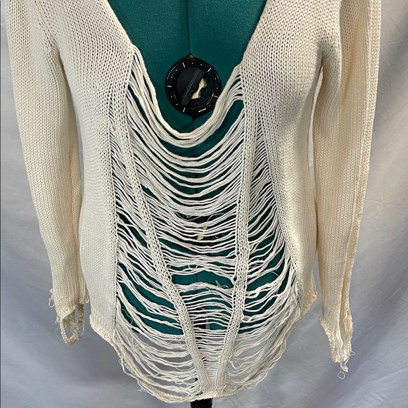 Indah Cream Knit Fringe Blouse - Picture 2 of 13